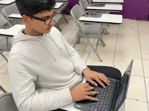Students preparing with Nobin